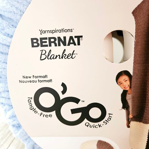 Pair of O'Go Yarspirations Yarns Bernat Inspirations Blanket Sky Blue Ombre - Picture 7 of 15